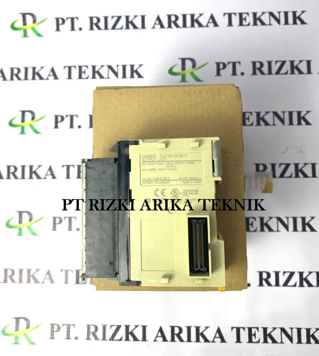 PLC CJ1W-OC211 Omron